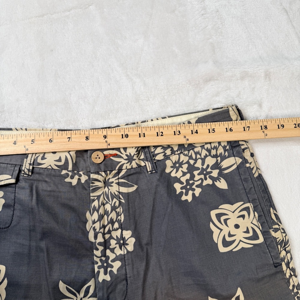 Tommy Bahama Relax Chinos Mens 33 Grey Pineapple Tropical Golf Vacation Shorts - Picture 10 of 12